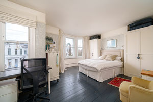 Photo 16- click for photo gallery